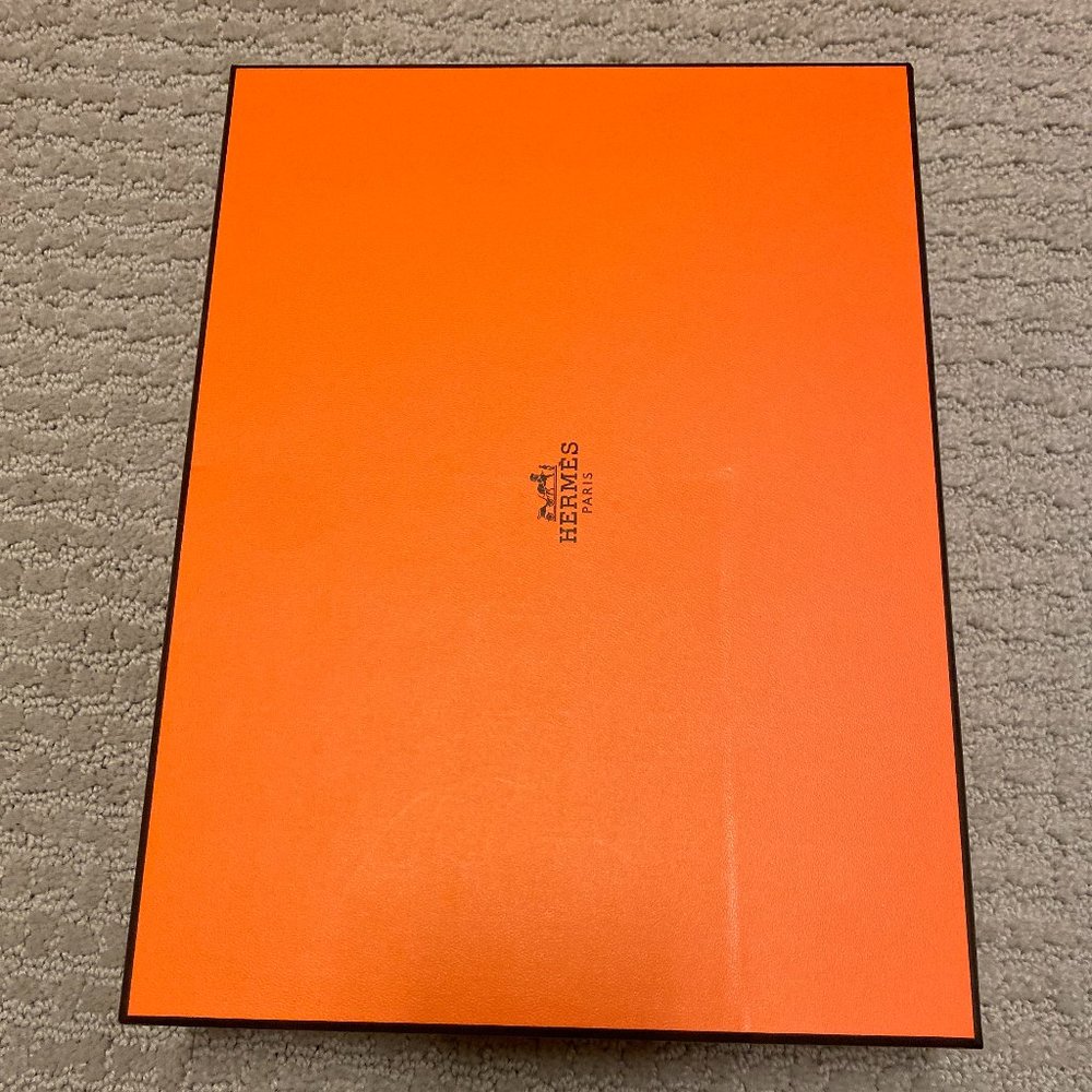 100% Authentic HERMÈS Small Gift Box Empty